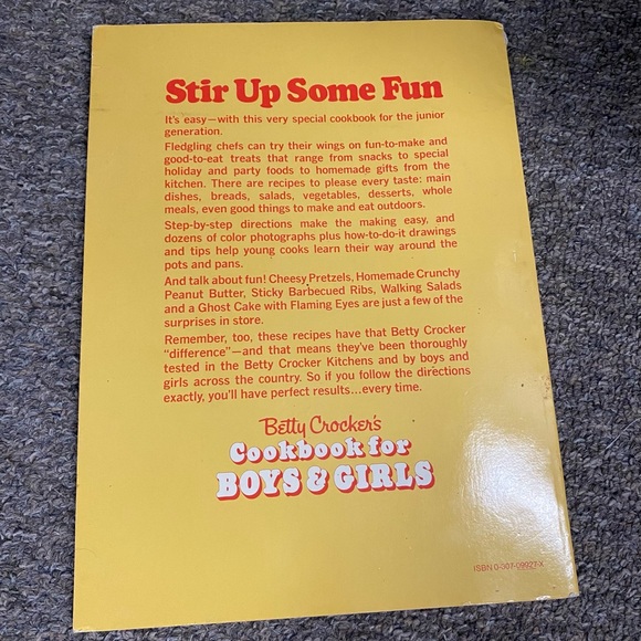 Vintage Betty Crocker Cookbook for Boys & Girls - Picture 2 of 5